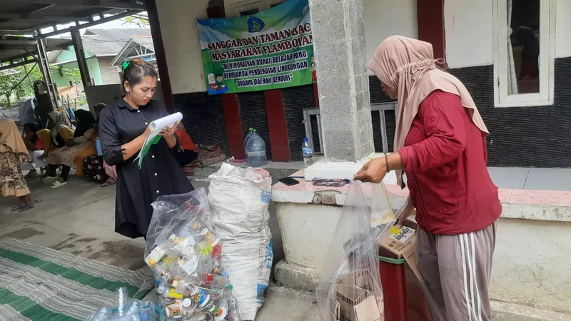 Ubah Sampah Jadi Cuan, Ratusan Bank Sampah di Bekasi Sukses Bikin Warga Mandiri!